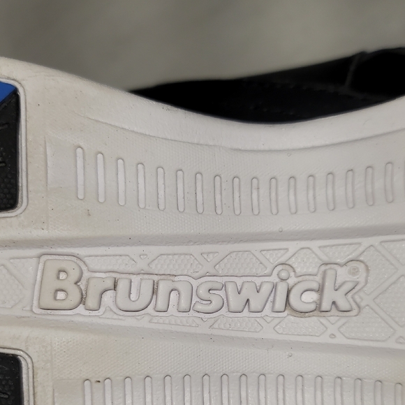 Brunswick after Bowling Shoes. Blue and Black with Mesh Design - Picture 2 of 11